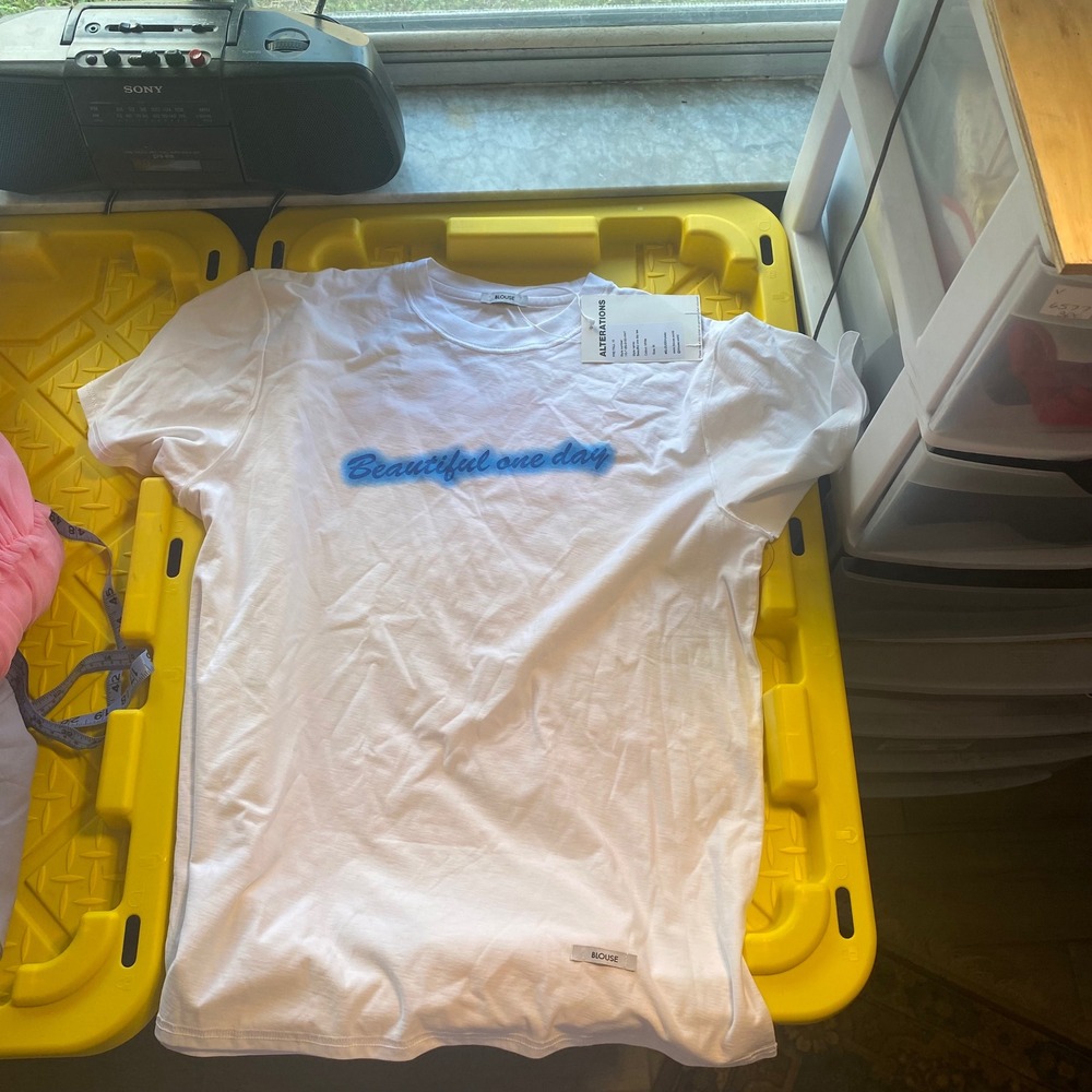 Blouse White Beautiful One‎ Day Tee Shirt Size M